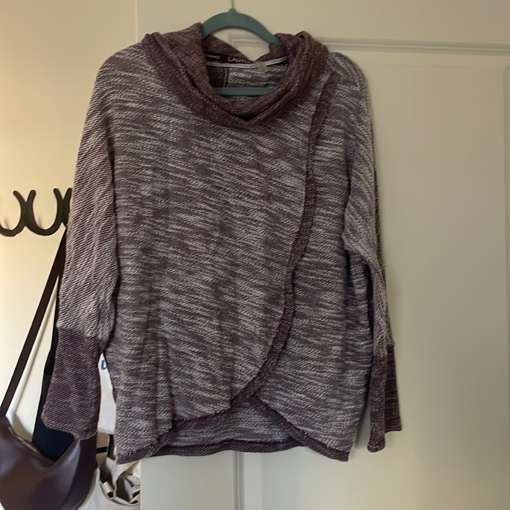 Pullover sweater
